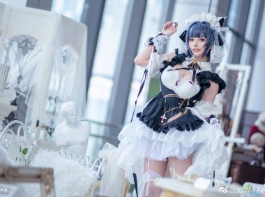 菌烨TAKO 碧蓝航线柴郡cos圈内最强身材