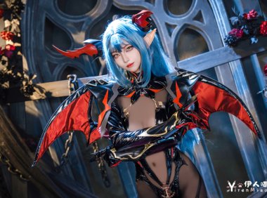 佛系萌妹狐玖玖COS白雪之仪美成童话公主!惊艳粉丝!